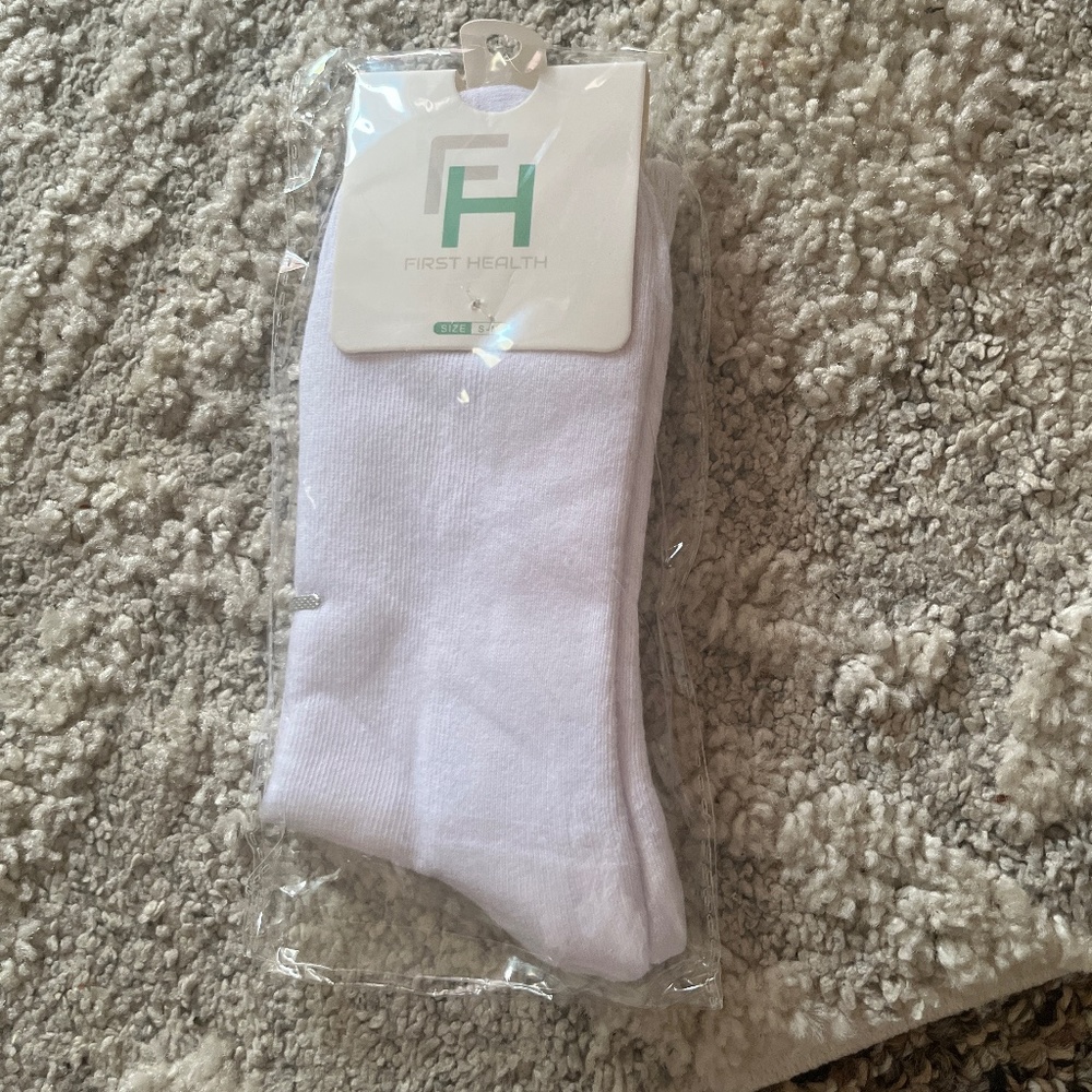 First Health Crew Socks